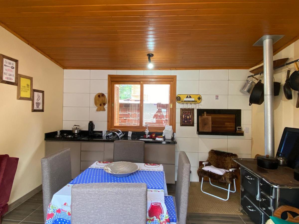 Casa Aconchegante Ou Suites Privativas 카넬라 외부 사진